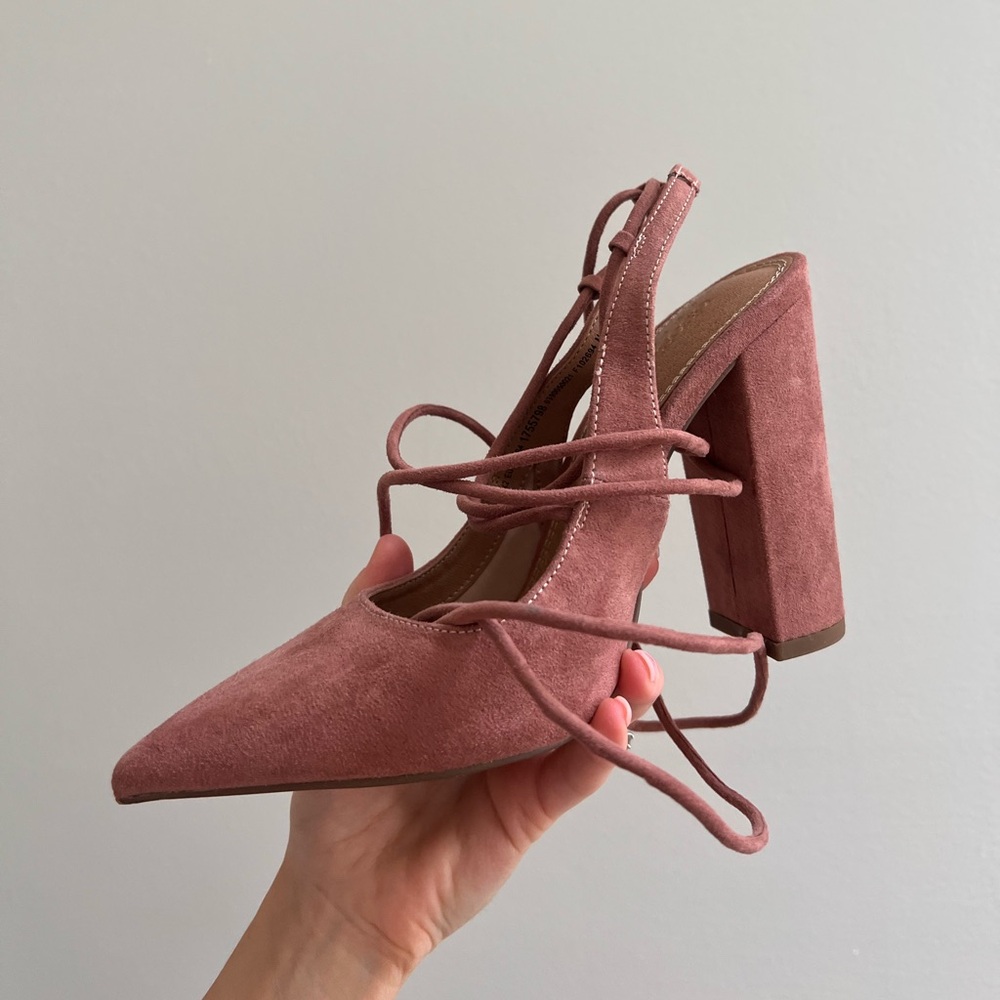 Women pink heels size 5